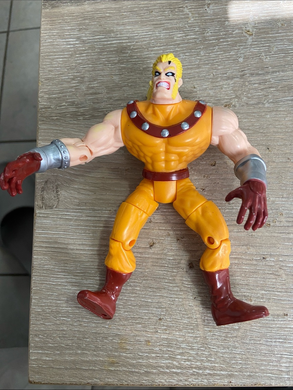 1995 Toy Biz Marvel X-Men Age of Apocalypse Sabretooth Action Figure Comics